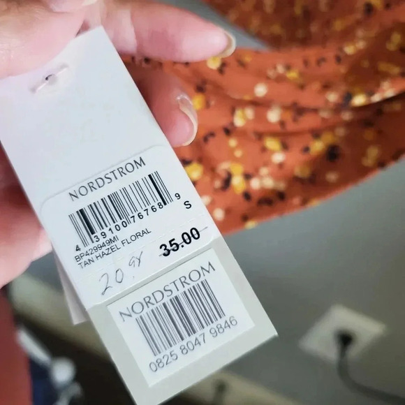 NWT Nordstrom floral top - Picture 4 of 5